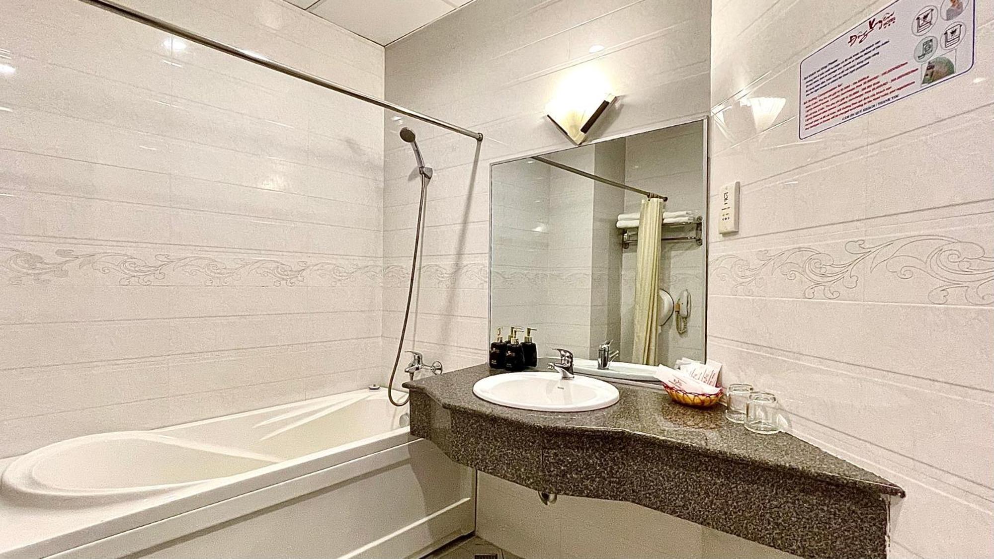 Dong Xuyen Hotel Лонгсюєн Екстер'єр фото